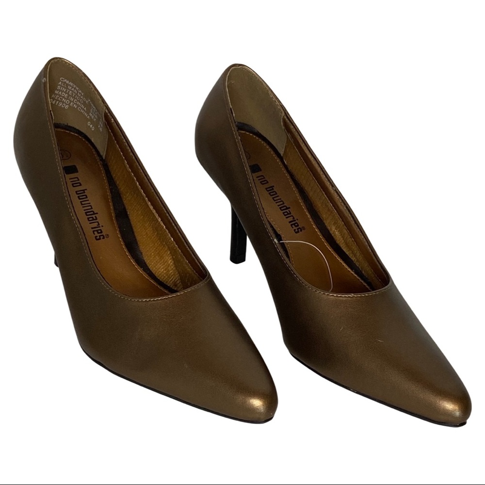 No Boundaries Gold 2” high heels - Size 6.5